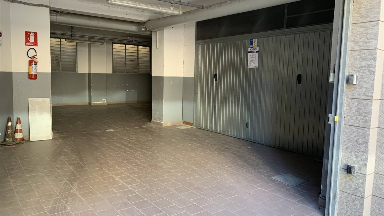 Magazzino/garage in vendita Via Camillo Ranzani
